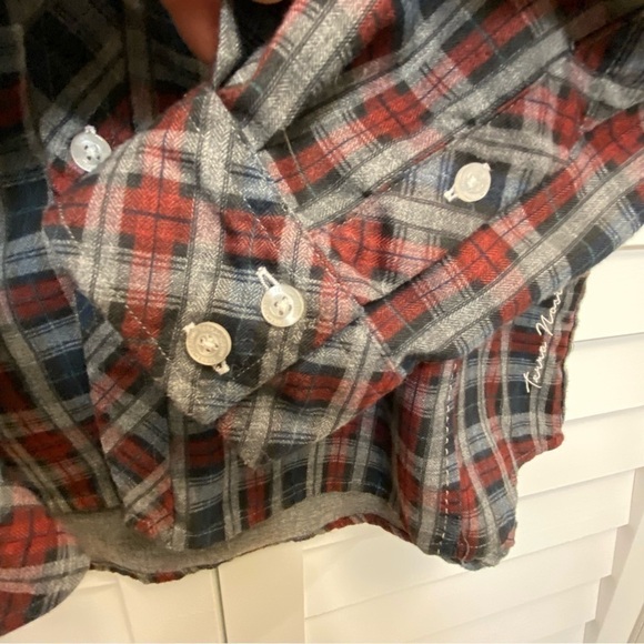 TERRA Nostra Canadian Made button down plaid shirt - Picture 4 of 10